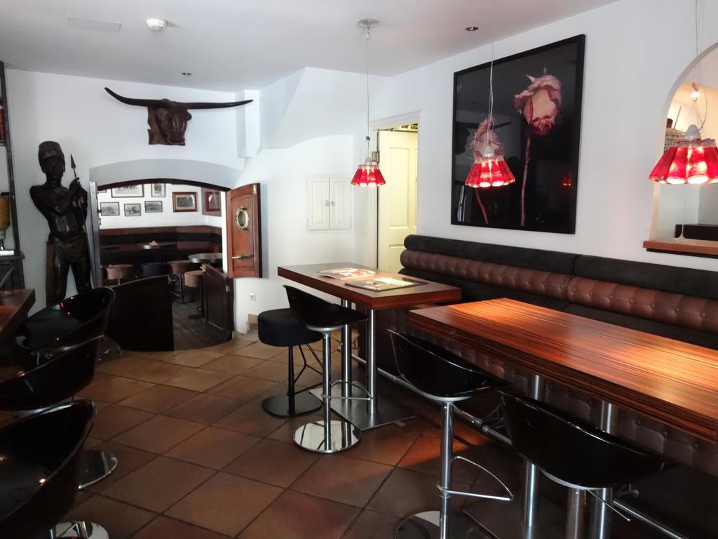 סן טרופז Hotel B Lodge מראה חיצוני תמונה